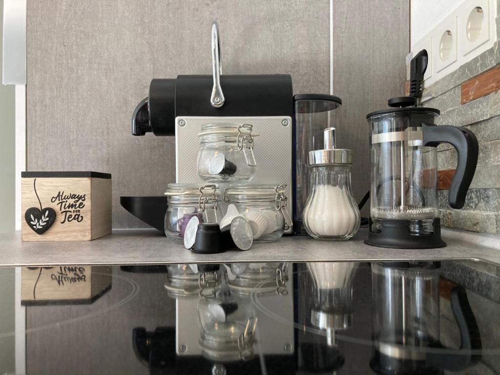 Living At Saarpartments -Adults Only- 2 Bedroom, Netflix - Business & Holiday Apartments For Long- And Short Term Stay, 3 Min To Train Station, Secure E-Bike Parking! Saarbrücken Eksteriør bilde